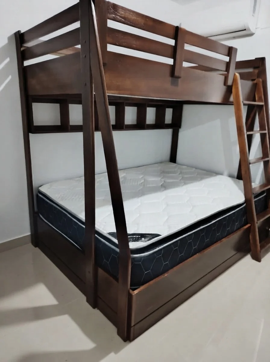 Litera de madera maciza