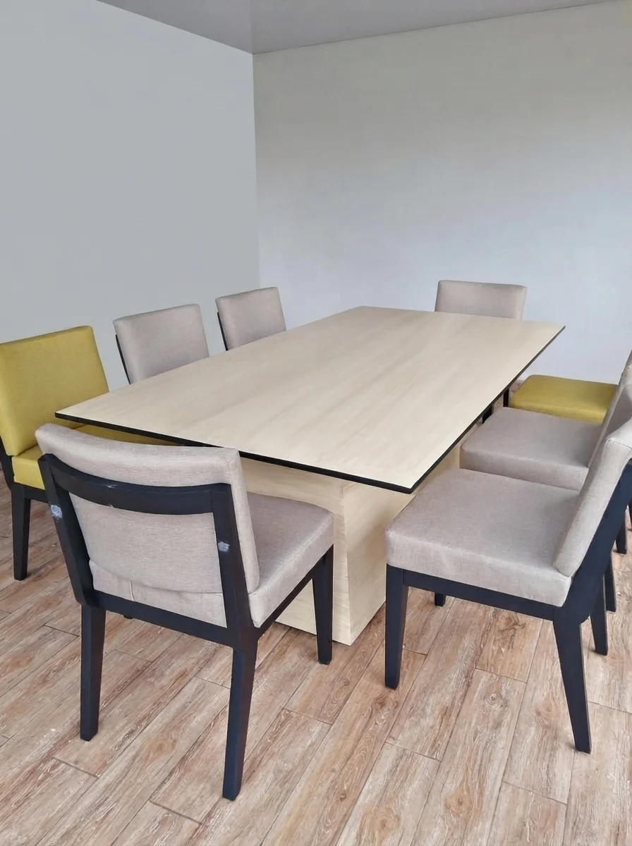 Comedor moderno de 8 puestos