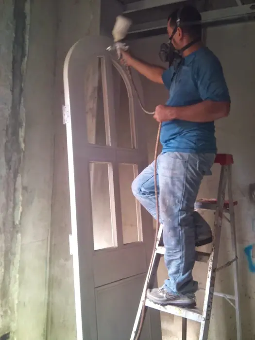 Lacado de puerta en arco
